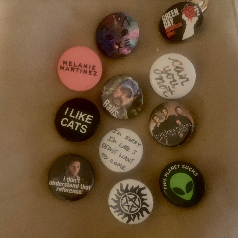 11 Hot Topic collectible buttons